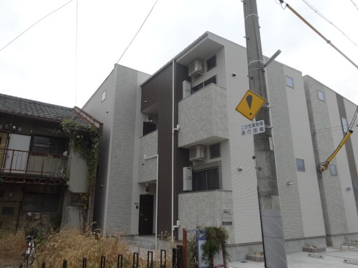 カサ・シャングリラの物件外観写真