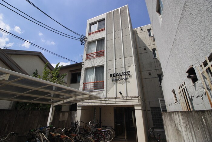 リアライズ名城公園の物件外観写真