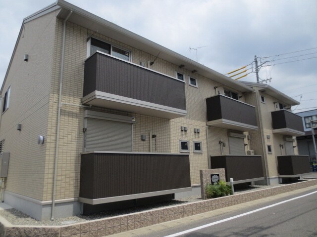 アンダーフォレストⅢの物件外観写真