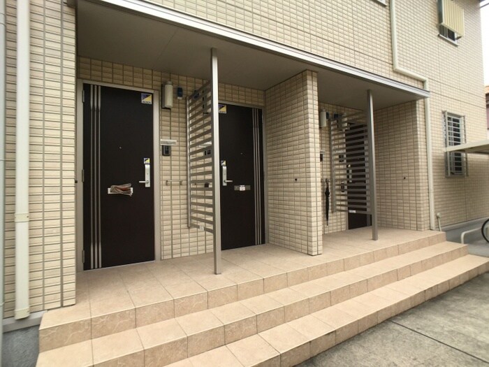 アンダーフォレストⅢの物件外観写真