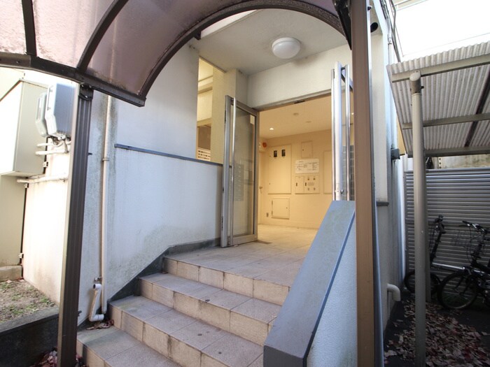 第一下林ビルの物件外観写真