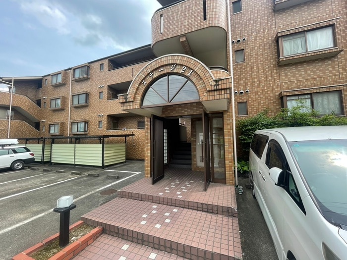 ステージ２１の物件外観写真