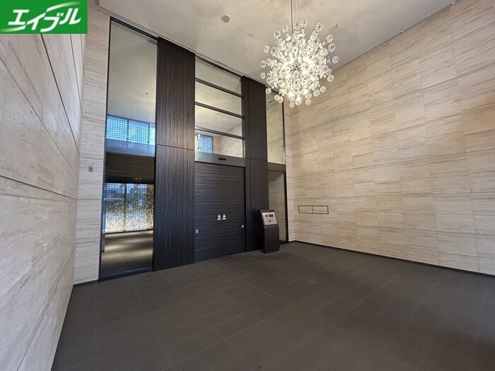 グランルクレ新栄イーストの物件外観写真