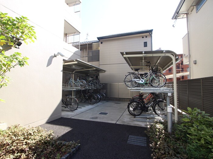 ロイヤルスクエア徳川の物件外観写真