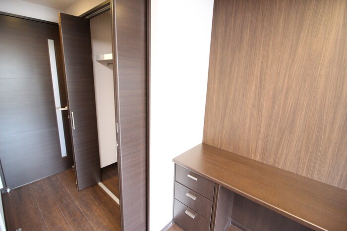 ロイヤルスクエア徳川の物件内観写真