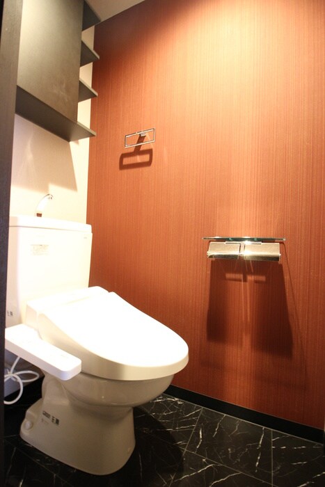 ロイヤルスクエア徳川の物件内観写真