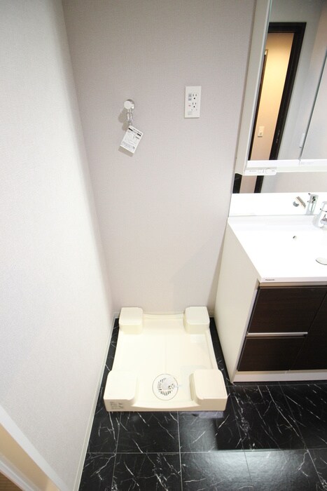 ロイヤルスクエア徳川の物件内観写真