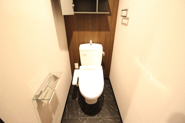 ロイヤルスクエア徳川の物件内観写真