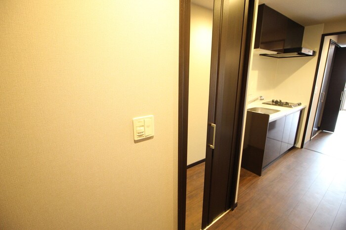 ロイヤルスクエア徳川の物件内観写真