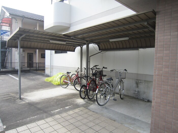 第２かつやビルの物件外観写真