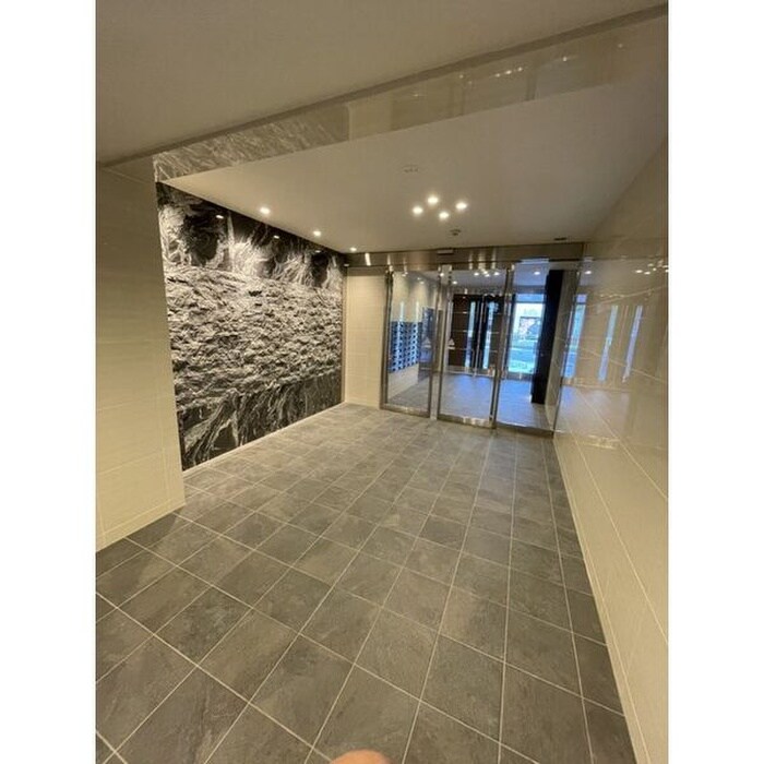 パルティール高畑(704)の物件外観写真