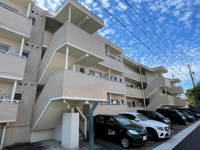 レジオン香流の物件外観写真