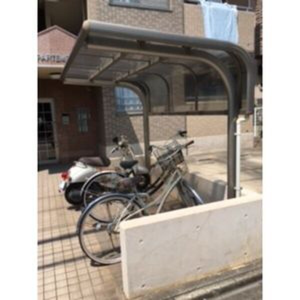 APPARTEMENT　NYの物件外観写真