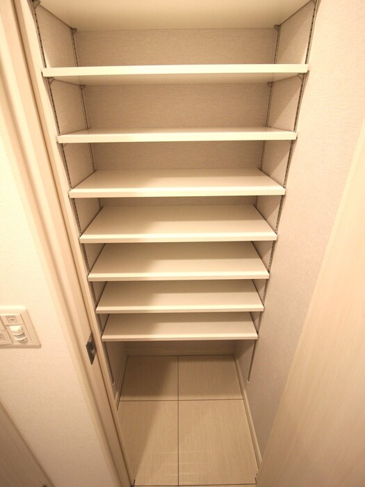 ｴｽﾃﾑﾌﾟﾗｻﾞ名古屋UX(802)の物件内観写真