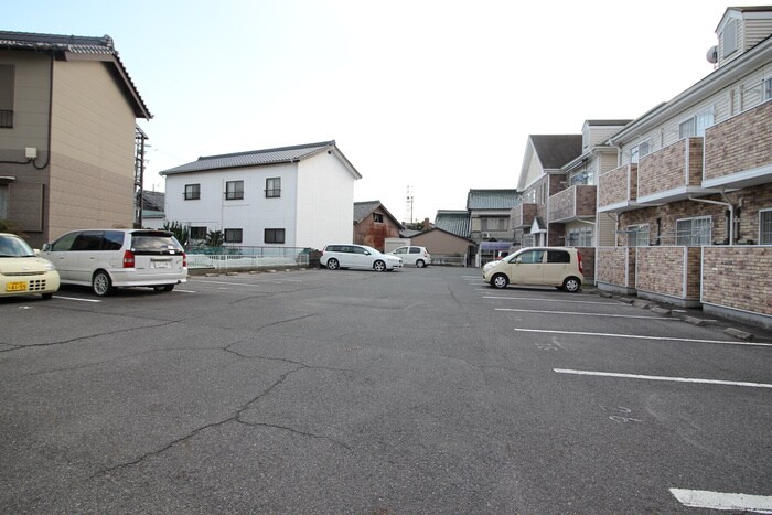 ファミ－ユコ－トＹｓの物件外観写真