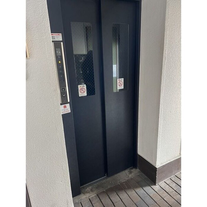 エクセレント港の物件外観写真