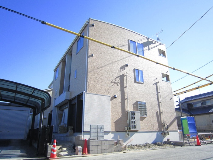 フローラルの物件外観写真