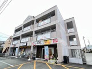 シャトーエルクの物件外観写真