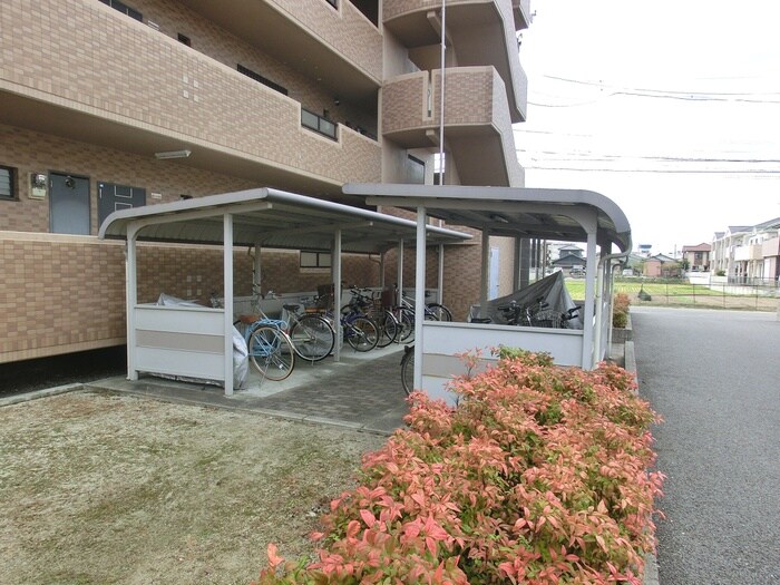 メゾン・ド・ジュネスの物件外観写真