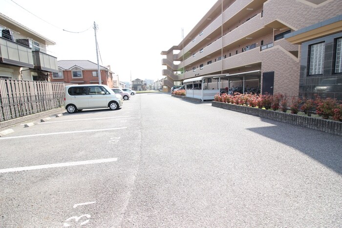 メゾン・ド・ジュネスの物件外観写真