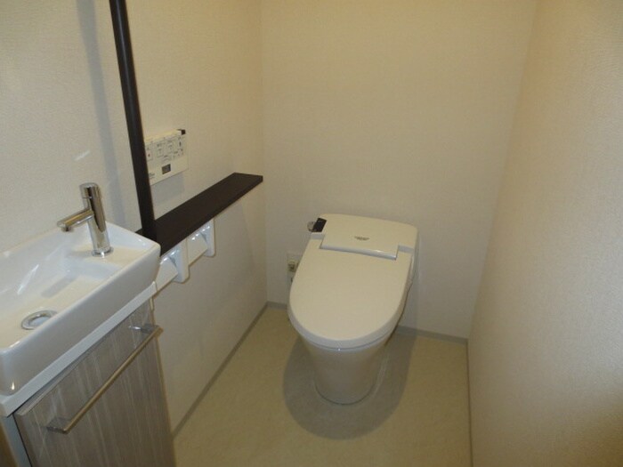 グランマスト白壁二丁目の物件内観写真