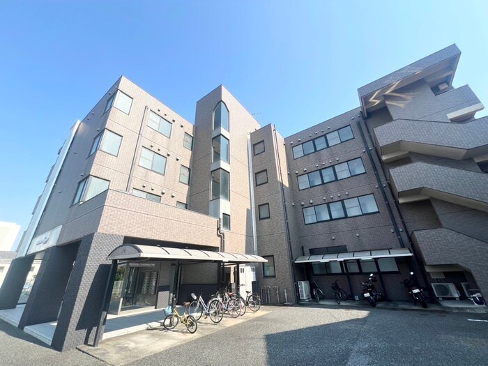 ヴァンヴェール名古屋の物件外観写真