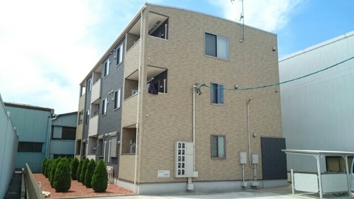 ラルジュ　中花の物件外観写真