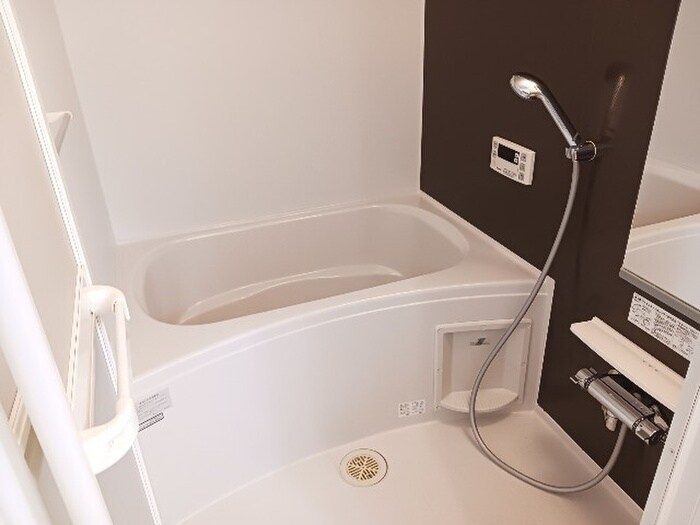 ラルジュ　中花の物件内観写真