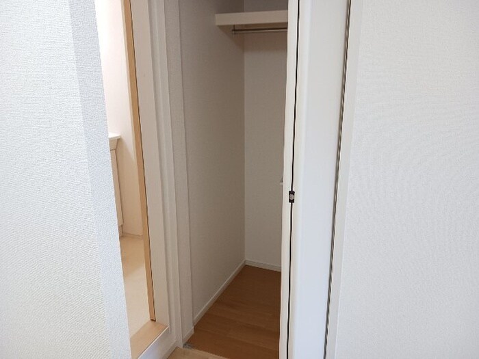 ラルジュ　中花の物件内観写真