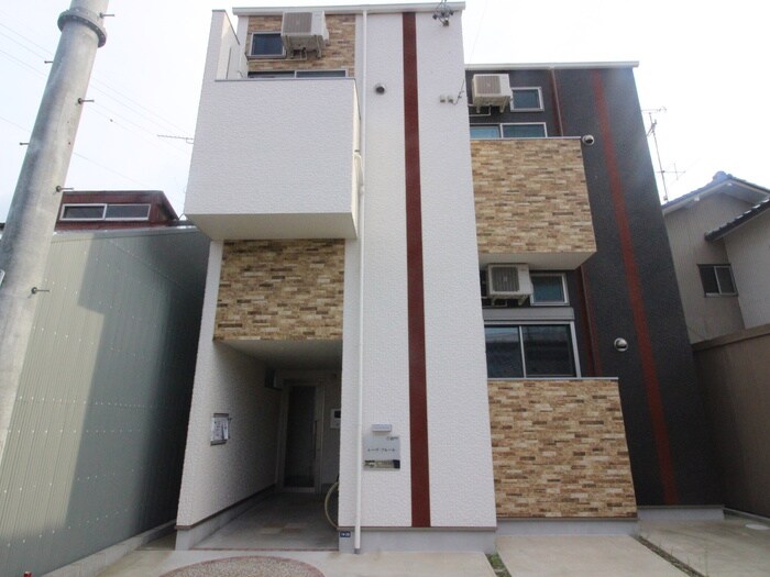 レーヴ・フルールの物件外観写真