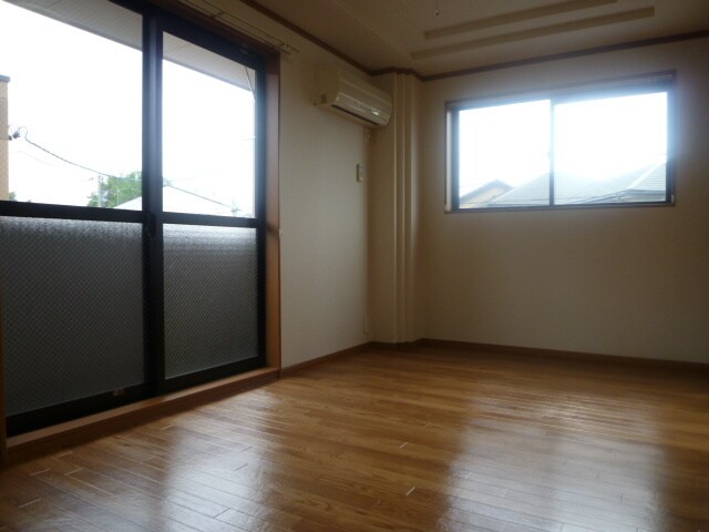 リバ－サイド静の物件内観写真