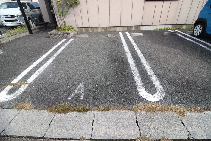 リバ－サイド静の物件外観写真