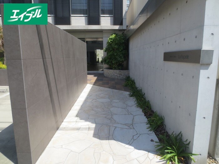 Ｌａ　Ｆａｃａｄｅの物件外観写真