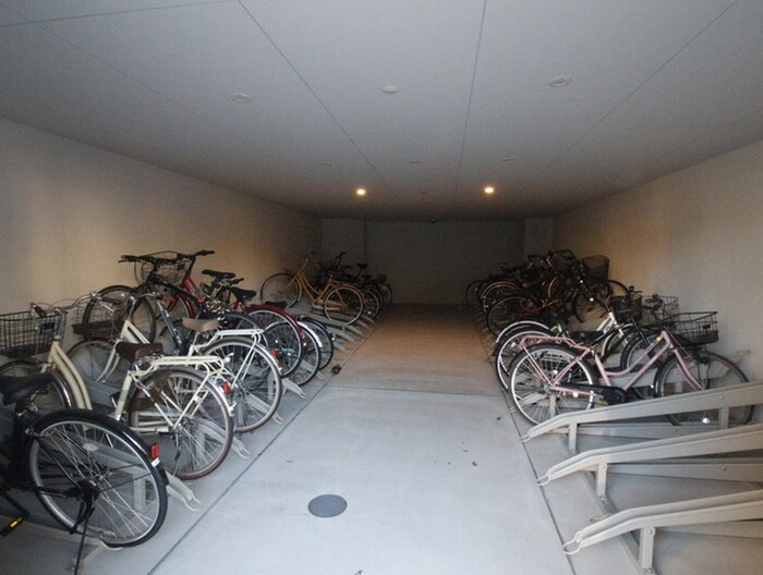 パルティール高畑(1104)の物件外観写真