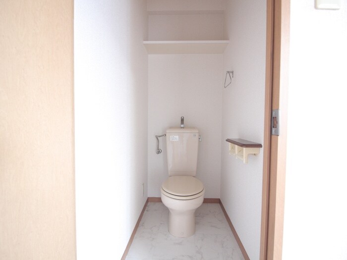 クレストハイム引山の物件内観写真