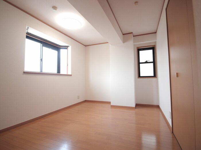 クレストハイム引山の物件内観写真