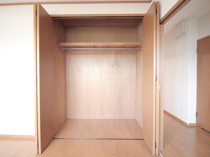 クレストハイム引山の物件内観写真