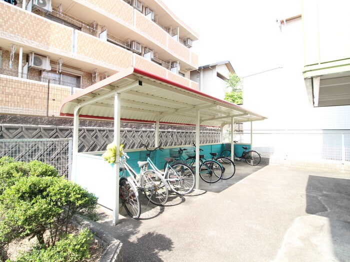 クレセント篠の風B棟の物件外観写真