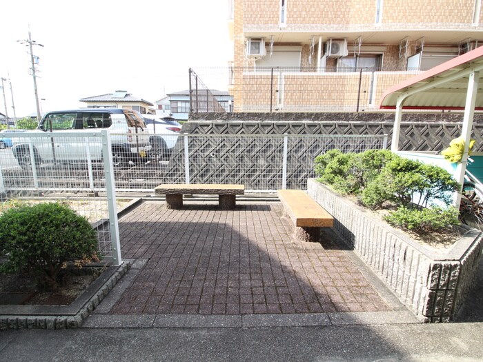 クレセント篠の風B棟の物件外観写真