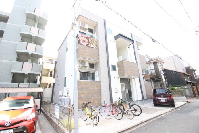 カシミール本陣の物件外観写真