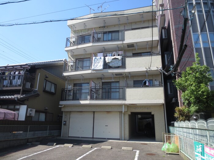 ト－タスマンションの物件外観写真