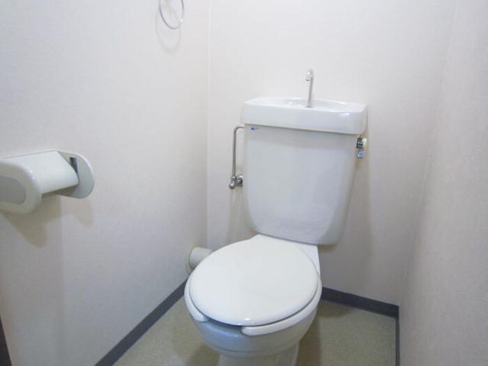 ハウザー高畑の物件内観写真