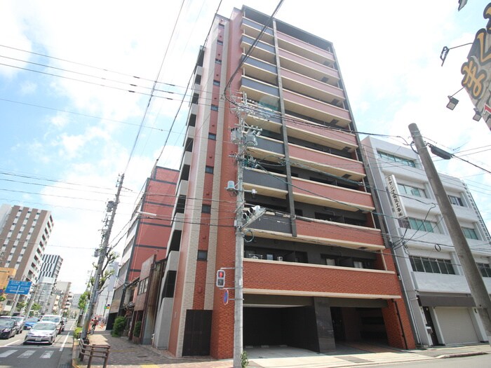 ヴィラエーデル名駅の物件外観写真