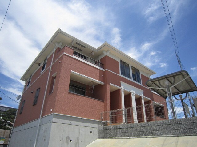 サンリットララの物件外観写真