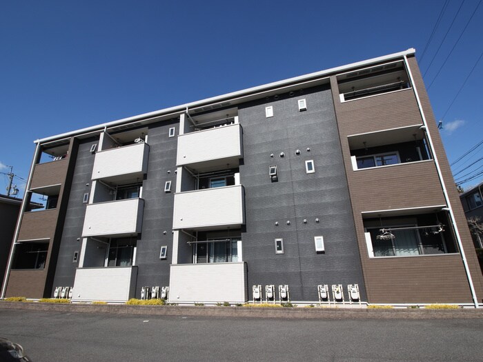 セレノカーサⅢの物件外観写真