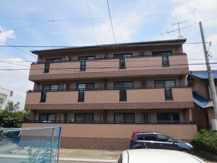 ルミエールＥの物件外観写真