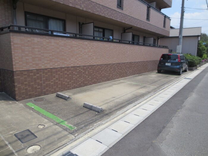 ルミエールＥの物件外観写真