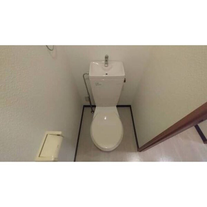 ルミエールＥの物件内観写真