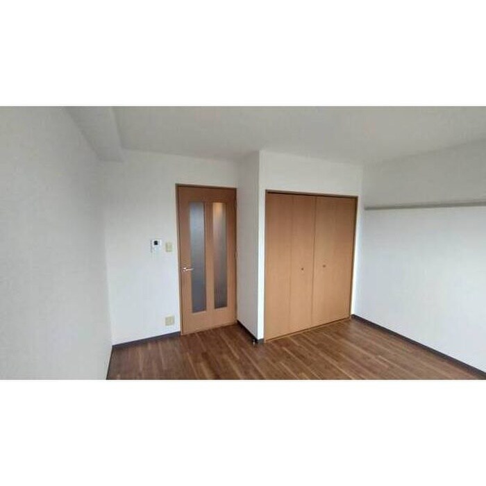 ルミエールＥの物件内観写真