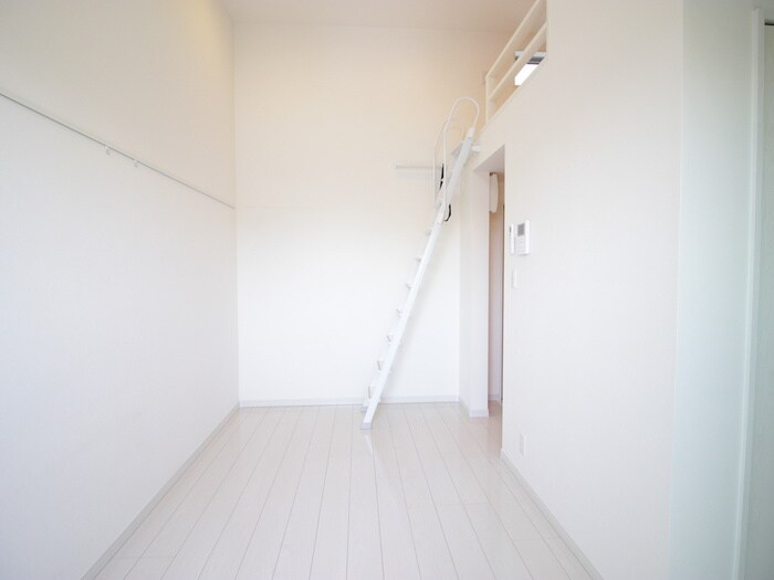 ラ　ヴィータ　フェリーチェの物件内観写真